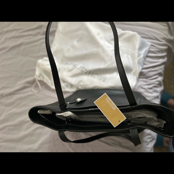 Michael Kors - Picture 4 of 8